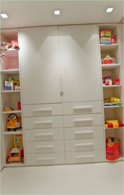 Armoire à jouets à la maison Little Venice en Angleterre