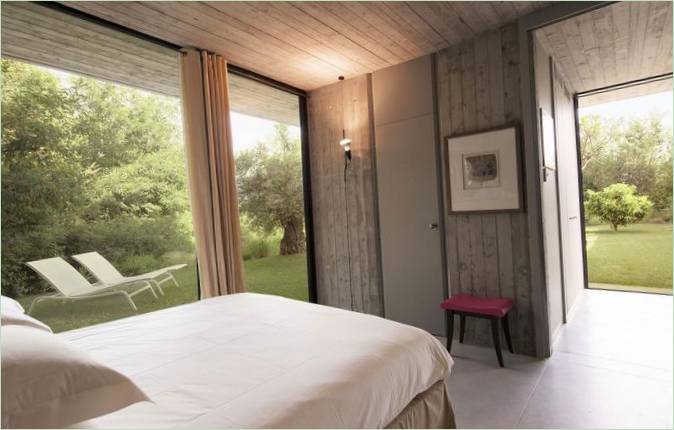 Aménagement d'une chambre à coucher à domicile par Bumper Investments en France