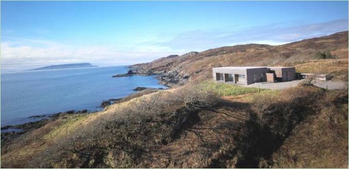 Une maison avec vue panoramique sur Tigh Port na Long, îles de Skye, Écosse