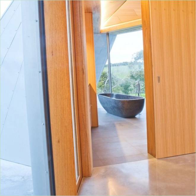 La salle de bain de la Villa Croft de James Stockwell Architects en Australie
