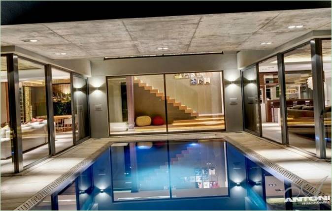 La piscine de luxe de la maison privée