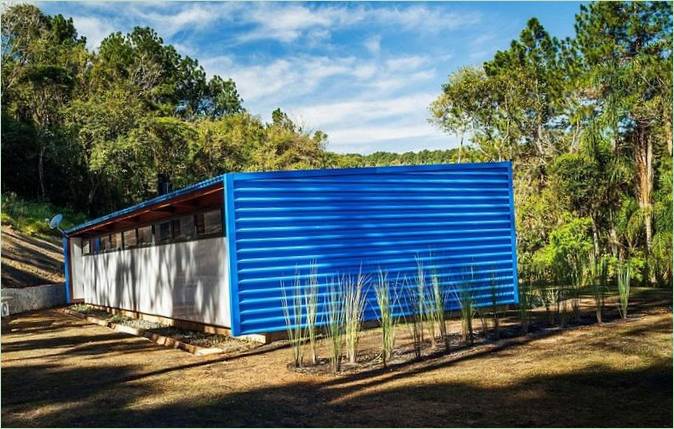 Conception d'une maison d'été modulaire moderne au Brésil