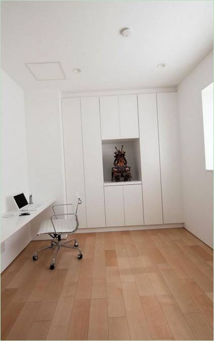 Intérieur blanc pour le bureau à domicile