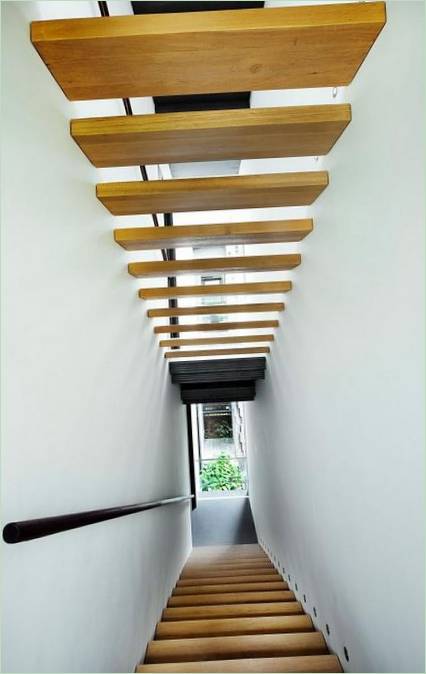 Un escalier minimaliste