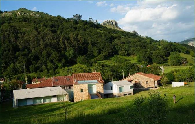 Projet de maison à deux pavillons de Casa Rubalcaba en Cantabrie