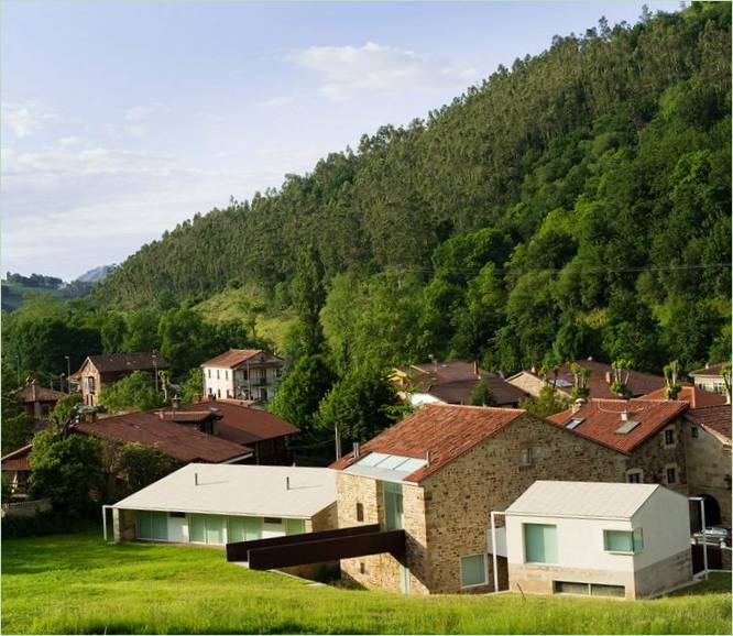 Projet de maison avec deux pavillons Casa Rubalcaba en Cantabrie