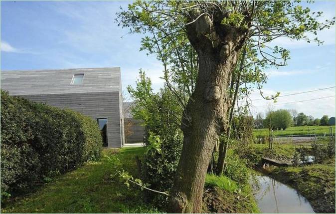 Une résidence rustique à Tielrode, en Belgique, par Vincent Van Duysen Architects