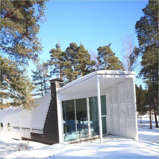 Conception d'une maison forestière moderne en Finlande