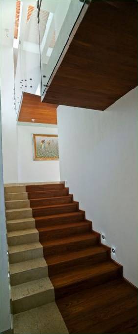 L'escalier de l'élégante résidence Almazán y Arquitectos Asociados