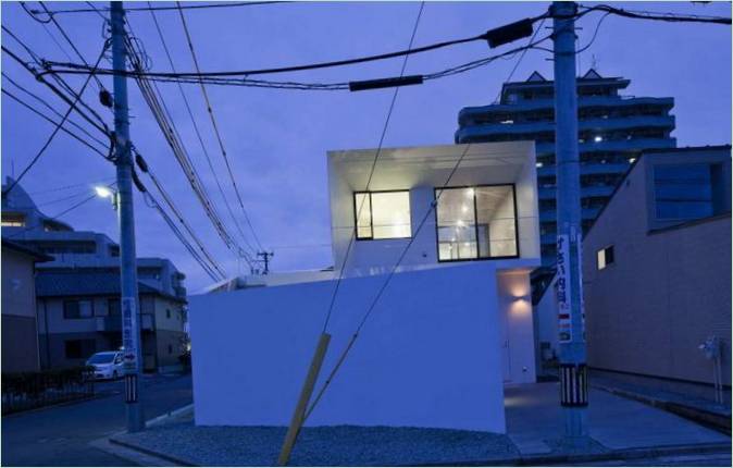 La façade d'une maison privée au Japon