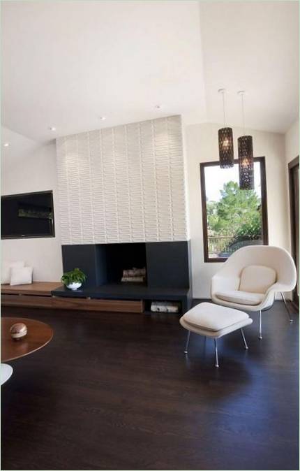 Chaise longue confortable dans le salon