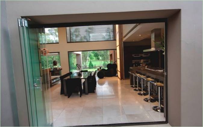 Aménagement intérieur d'une cuisine/salle à manger moderne