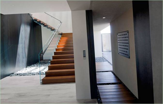 Escalier à l'intérieur de la maison Tresarca à Las Vegas