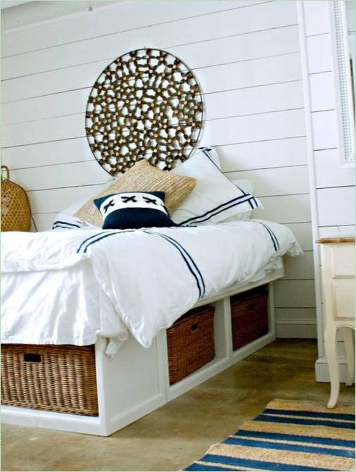 Aménagement d'une chambre à coucher de couleur claire
