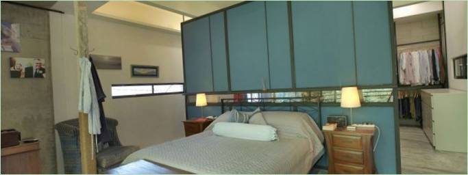 Aménagement intérieur de la chambre à coucher de la maison Menerung