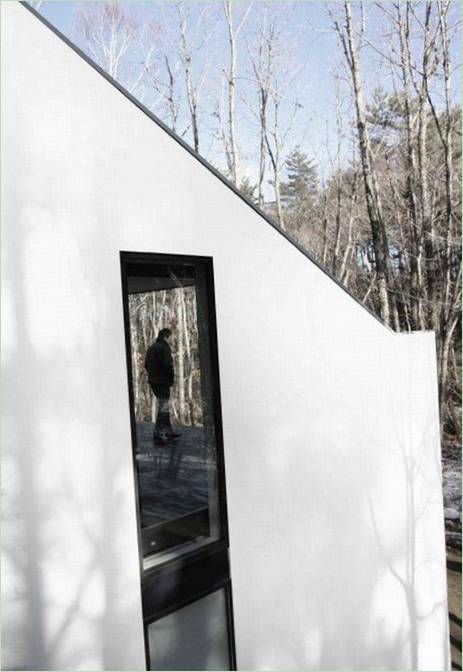 L'extérieur de la maison à enveloppe C2 Yamanashi