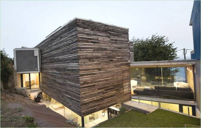 Maison moderne Dezanove par A Pobra do Caramiñal & ; Iñaki Leite, Espagne