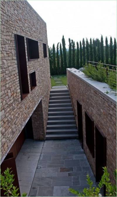 Aménagement intérieur de l'époustouflante villa de Manerba del Garda en Italie