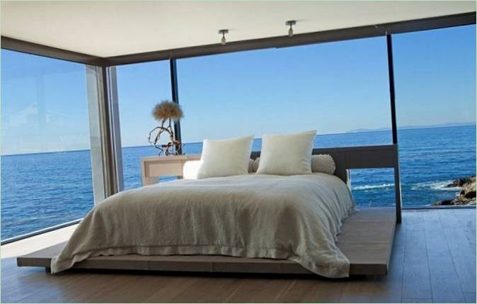 Chambre à coucher intérieure d'une villa de luxe en Californie