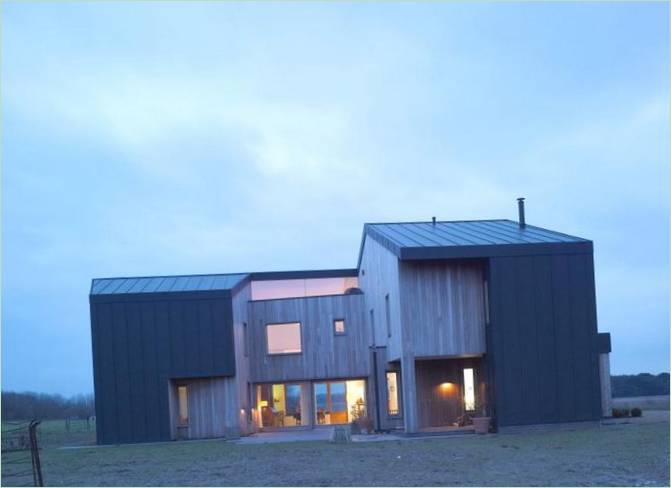 L'extérieur d'une maison individuelle en Angleterre