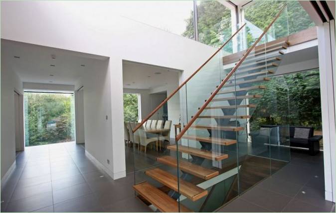 L'escalier à l'intérieur de la maison d'Oxted en Angleterre