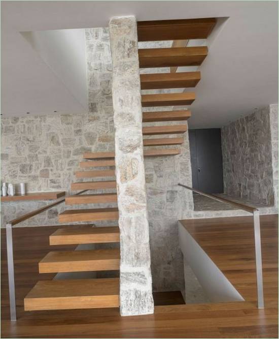 Escalier à l'intérieur d'une maison AL à Rio de Janeiro