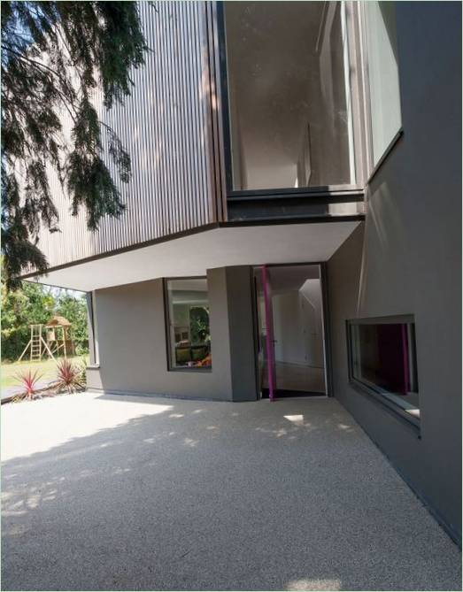 Aménagement intérieur unique d'une Wedge House privée