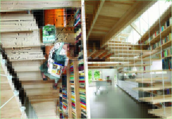 Bibliothèques près de l'escalier