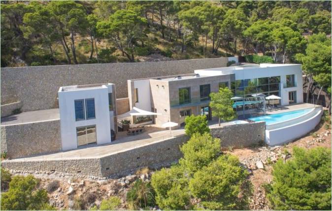 Villa moderne sur la falaise du Cap de Formentor