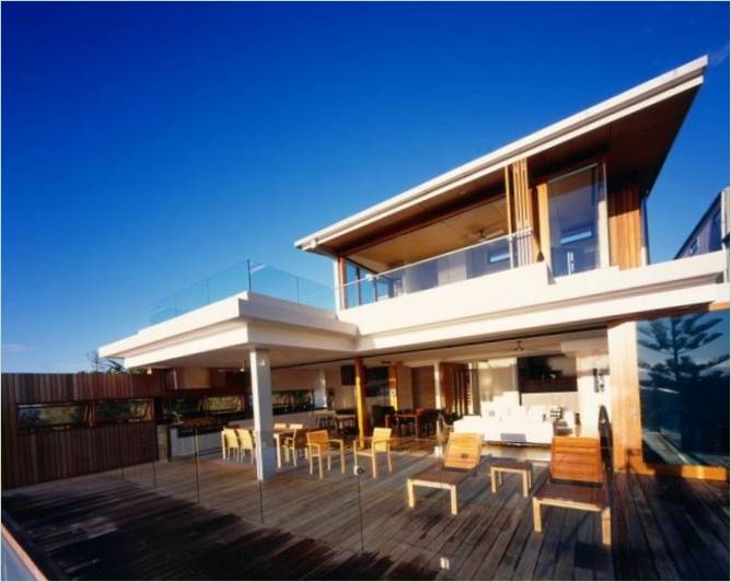 La maison d'été de Middap Ditchfield Architects vue de l'extérieur