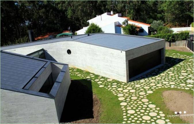 Façade de la maison moderne Casa Sol au Portugal