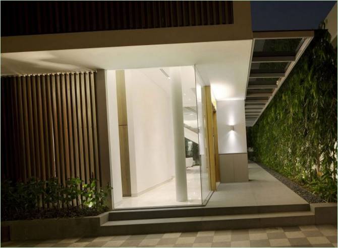 Aménagement intérieur d'une maison moderne Wind Vault House à Singapour