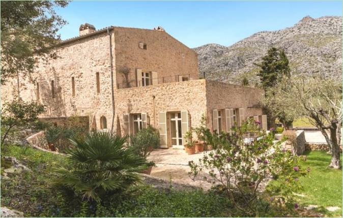 Extérieur d'un manoir historique à Pollensa