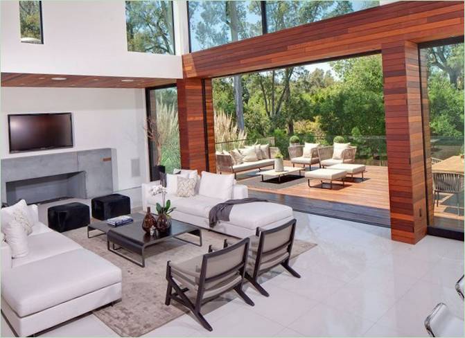 Design intérieur d'un salon avec cheminée