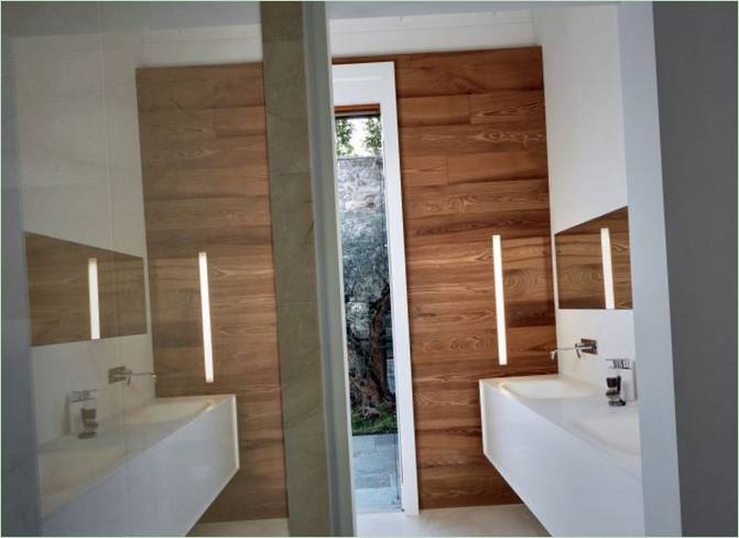 Conception intérieure d'une salle de bains moderne