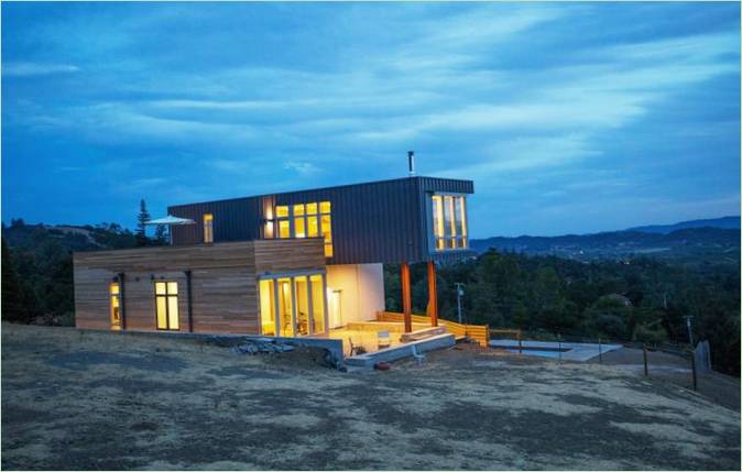 L'extérieur d'une maison en porte-à-faux à Sonoma