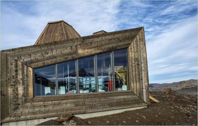 Rabothytta Cottages dans les montagnes du nord de la Norvège avec fenêtres panoramiques