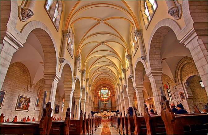 Belle église