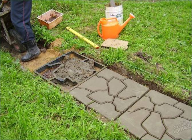 Création d'une planche pour une allée de jardin