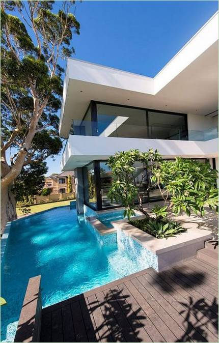 La piscine d'une résidence familiale moderne en Australie