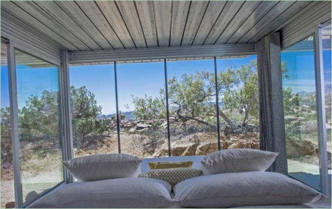 Fenêtres panoramiques dans la maison hors réseau itHouse