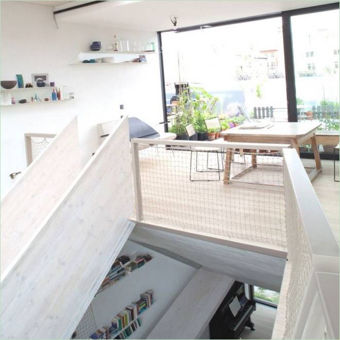 Aménagement de la cuisine et de la salle à manger dans la maison de ville B14