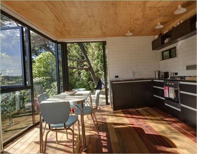 Une cabane privée confortable dans une forêt néo-zélandaise
