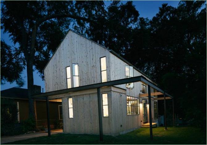 Confortable maison en bois à deux étages à Austin