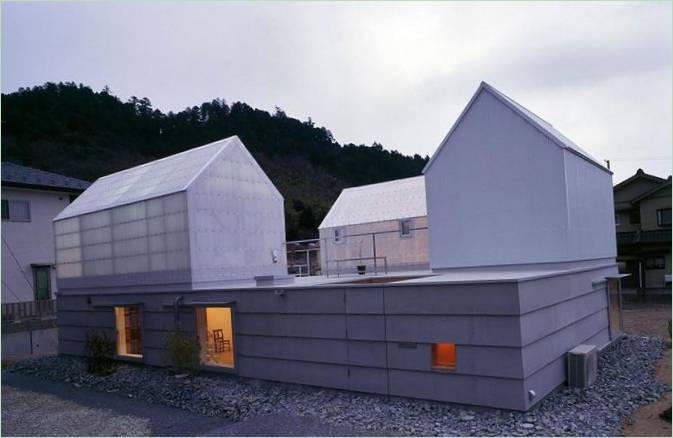Façade d'une maison privée à Yamasaki