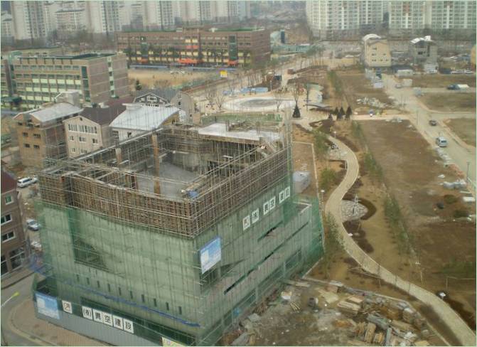 Processus de construction de l'église de Neulsam