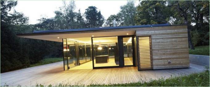 Chalet d'été en bois et en verre en Autriche