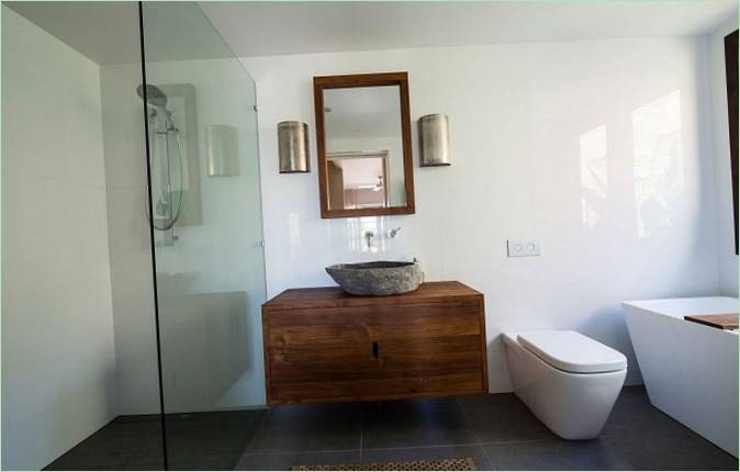 Le design contemporain du cottage résidentiel de l'atelier Bourne Blue Architecture
