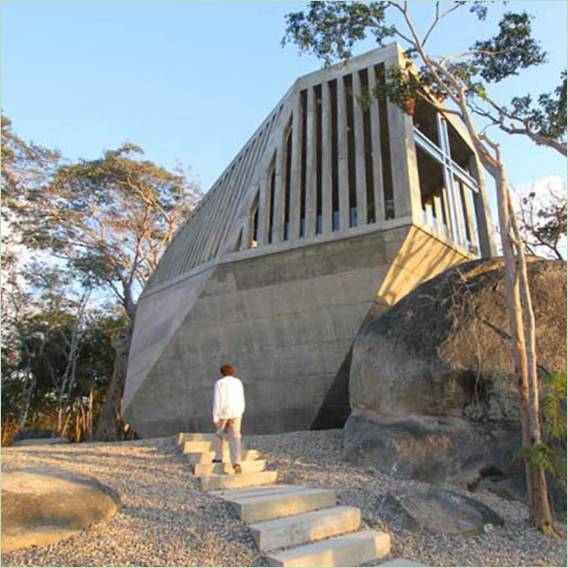 L'architecture insolite d'une chapelle forestière à Acapulco