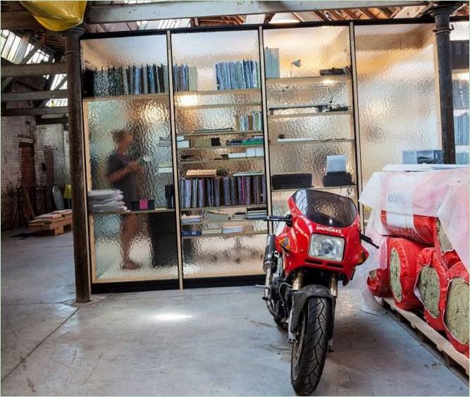 Place de parking pour une moto